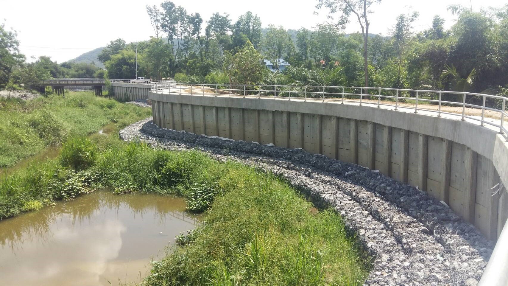 Retaining Wall Dam - Image 1